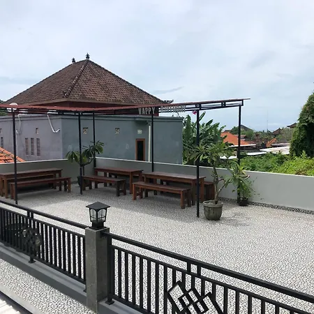 Naomi Homestay